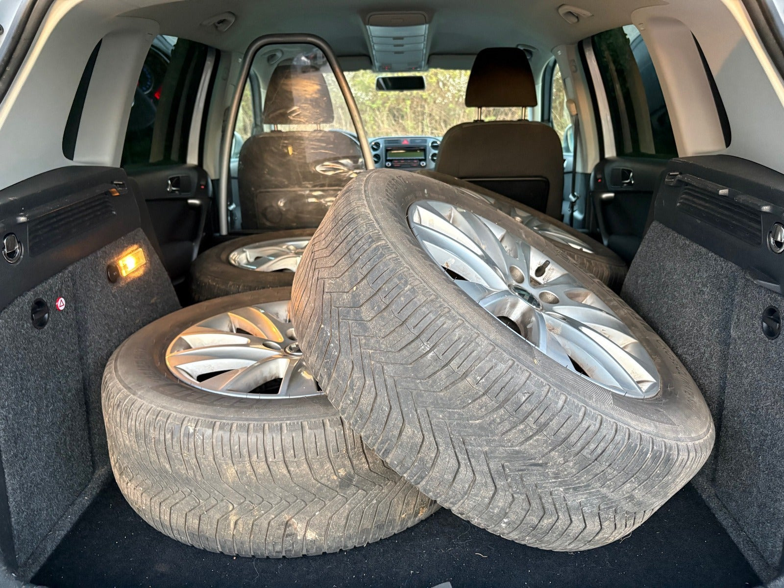Sølv VW Tiguan fra 2010