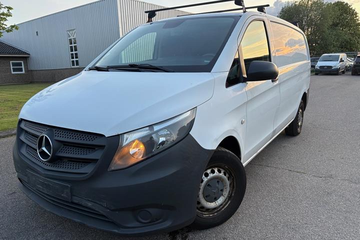 Hvid Mercedes Vito 111 fra 2016