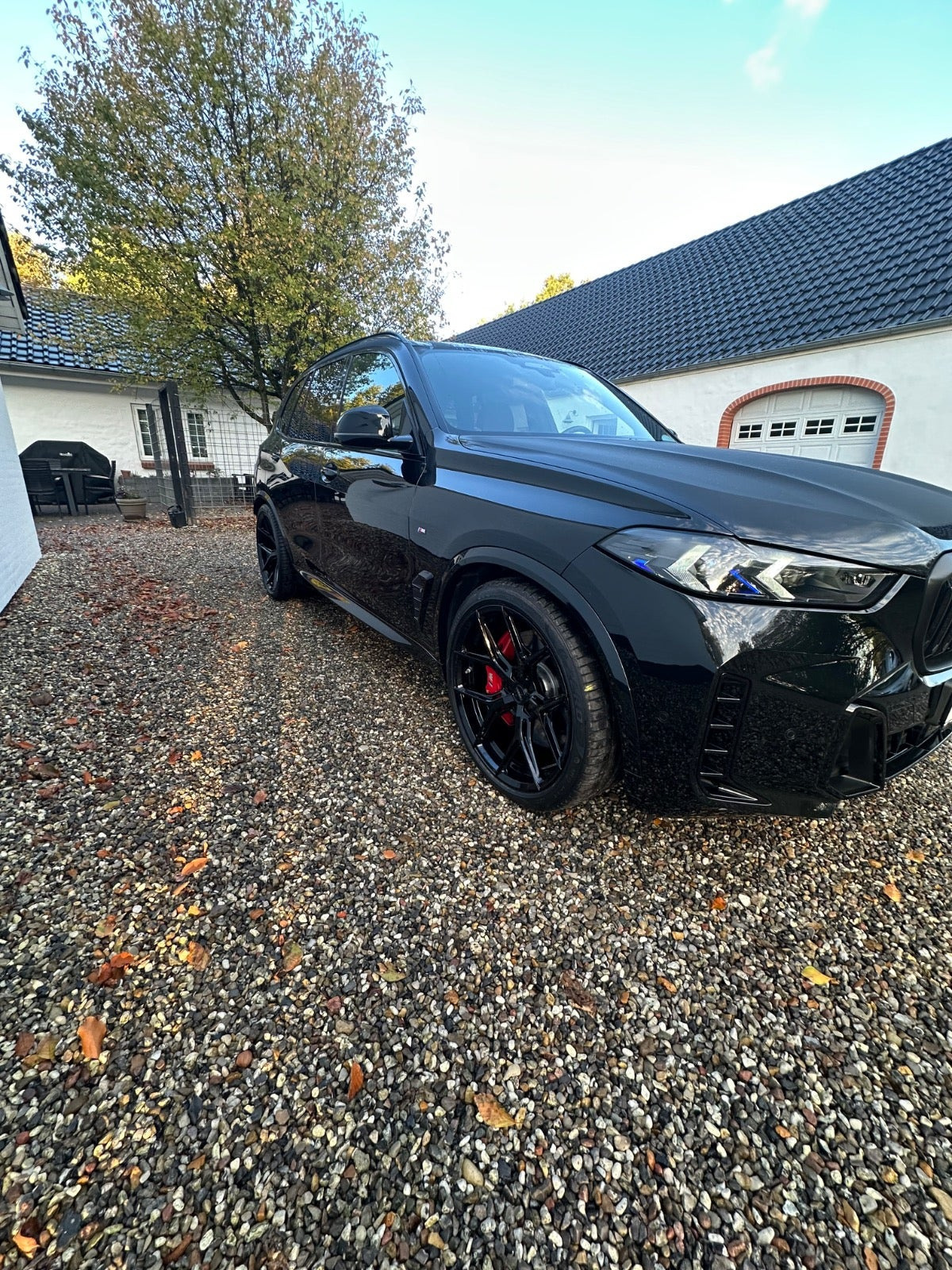 Sort BMW X5 fra 2023