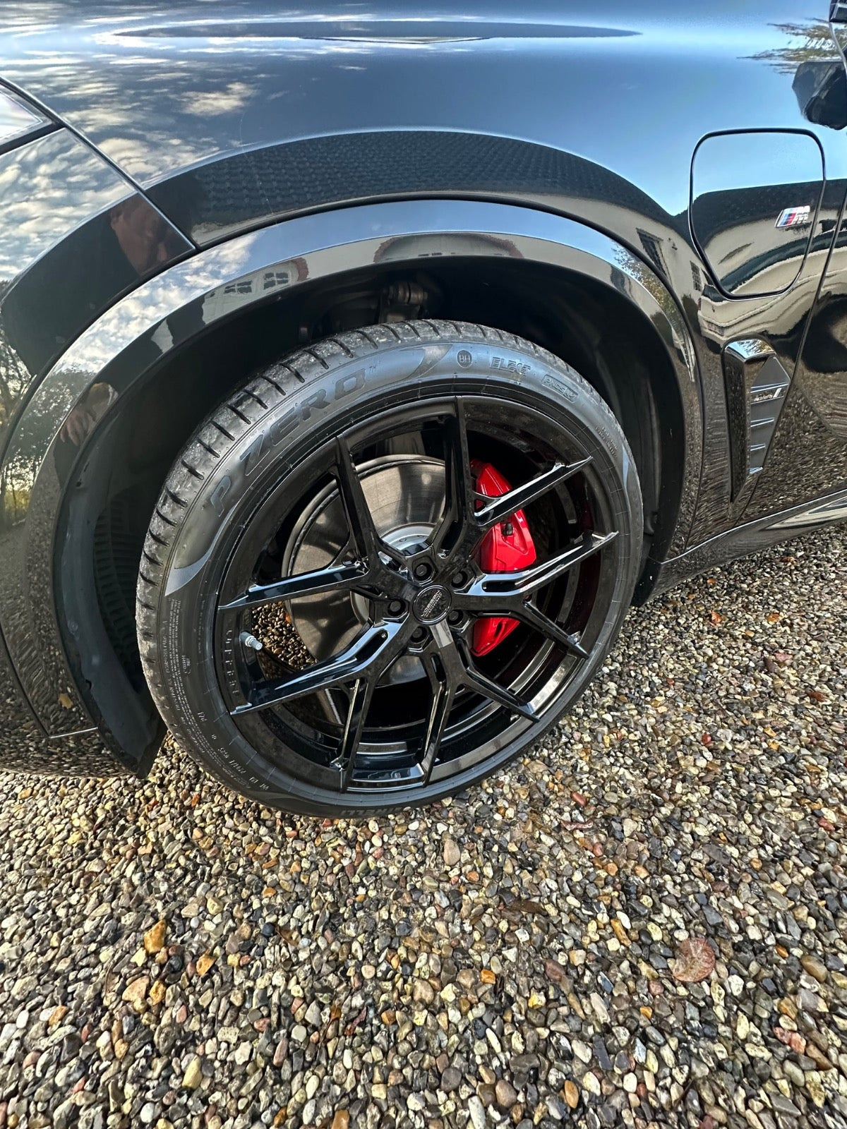 Sort BMW X5 fra 2023