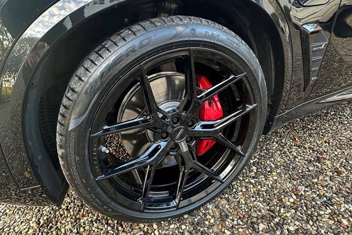 Sort BMW X5 fra 2023