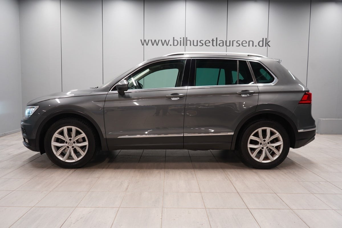 Grå VW Tiguan fra 2018