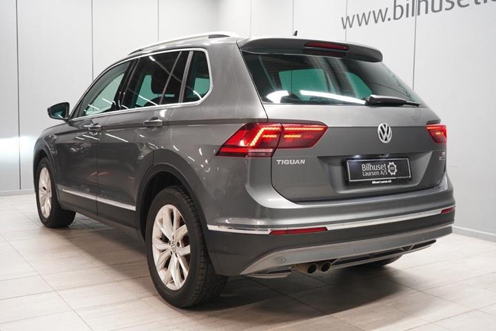 Grå VW Tiguan fra 2018