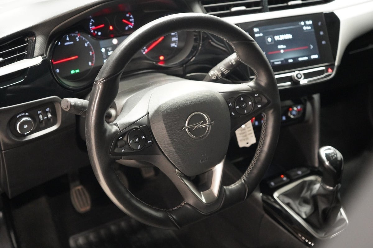 Sort Opel Corsa fra 2023