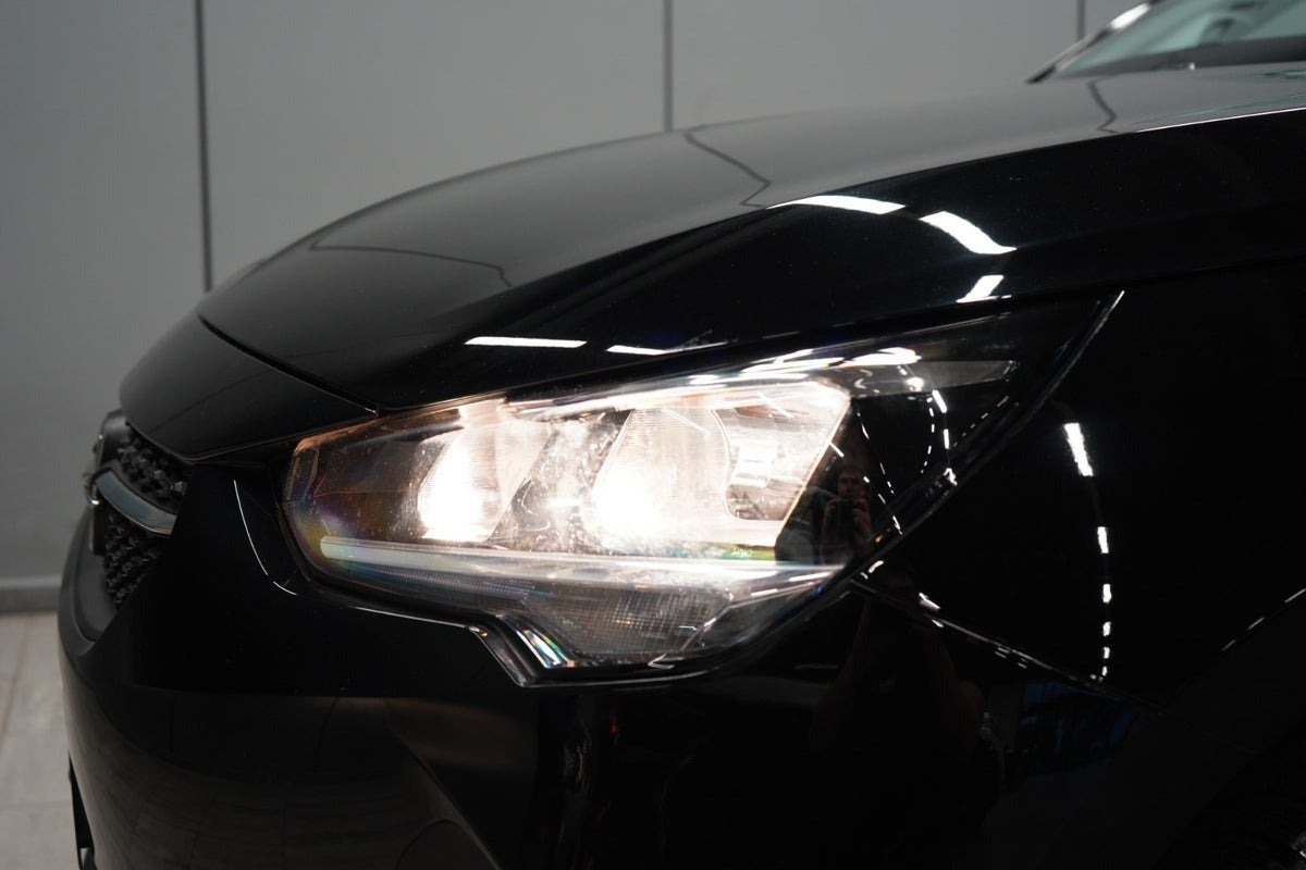 Sort Opel Corsa fra 2023