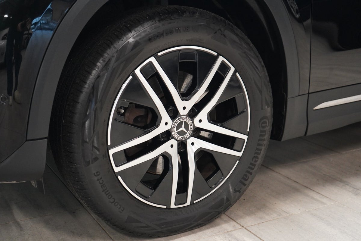 Sort Mercedes GLA250 e fra 2023