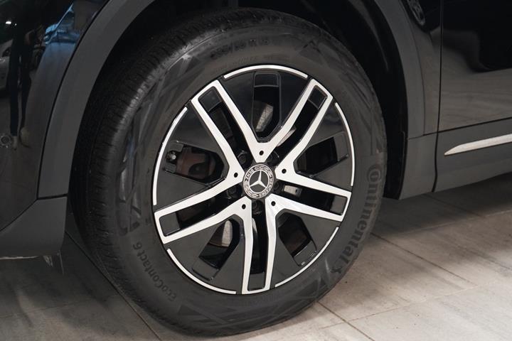 Sort Mercedes GLA250 e fra 2023