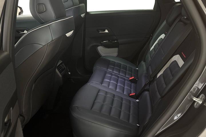 Grå Citroën ë-C5 Aircross fra 2026