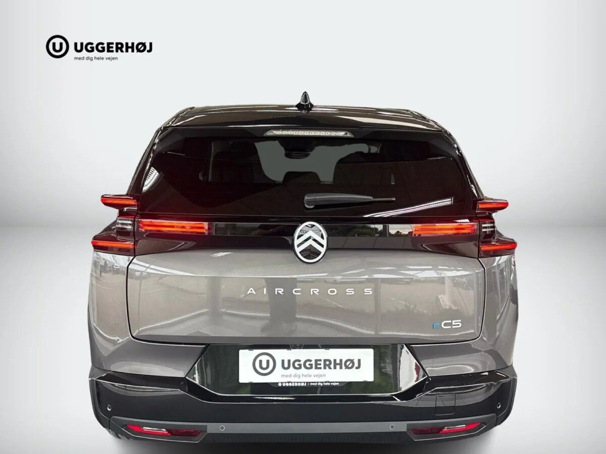 Grå Citroën ë-C5 Aircross fra 2026