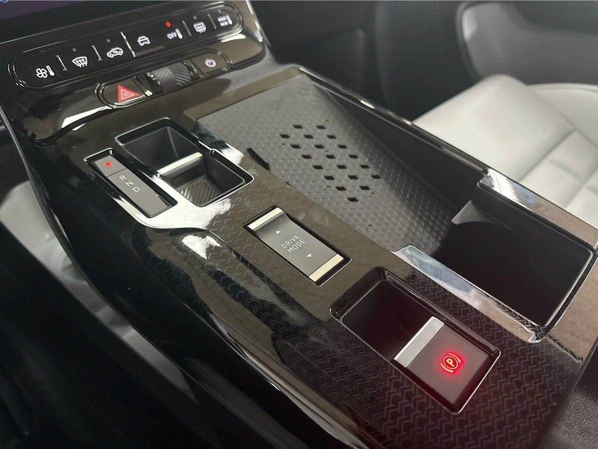 Grå Citroën ë-C5 Aircross fra 2026