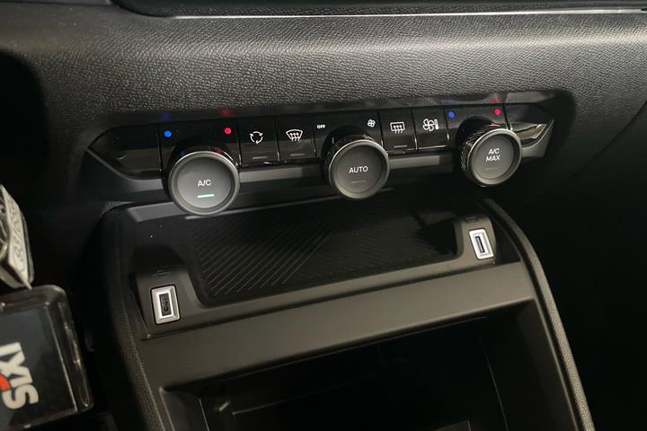 Sølv Citroën ë-C4 X fra 2025