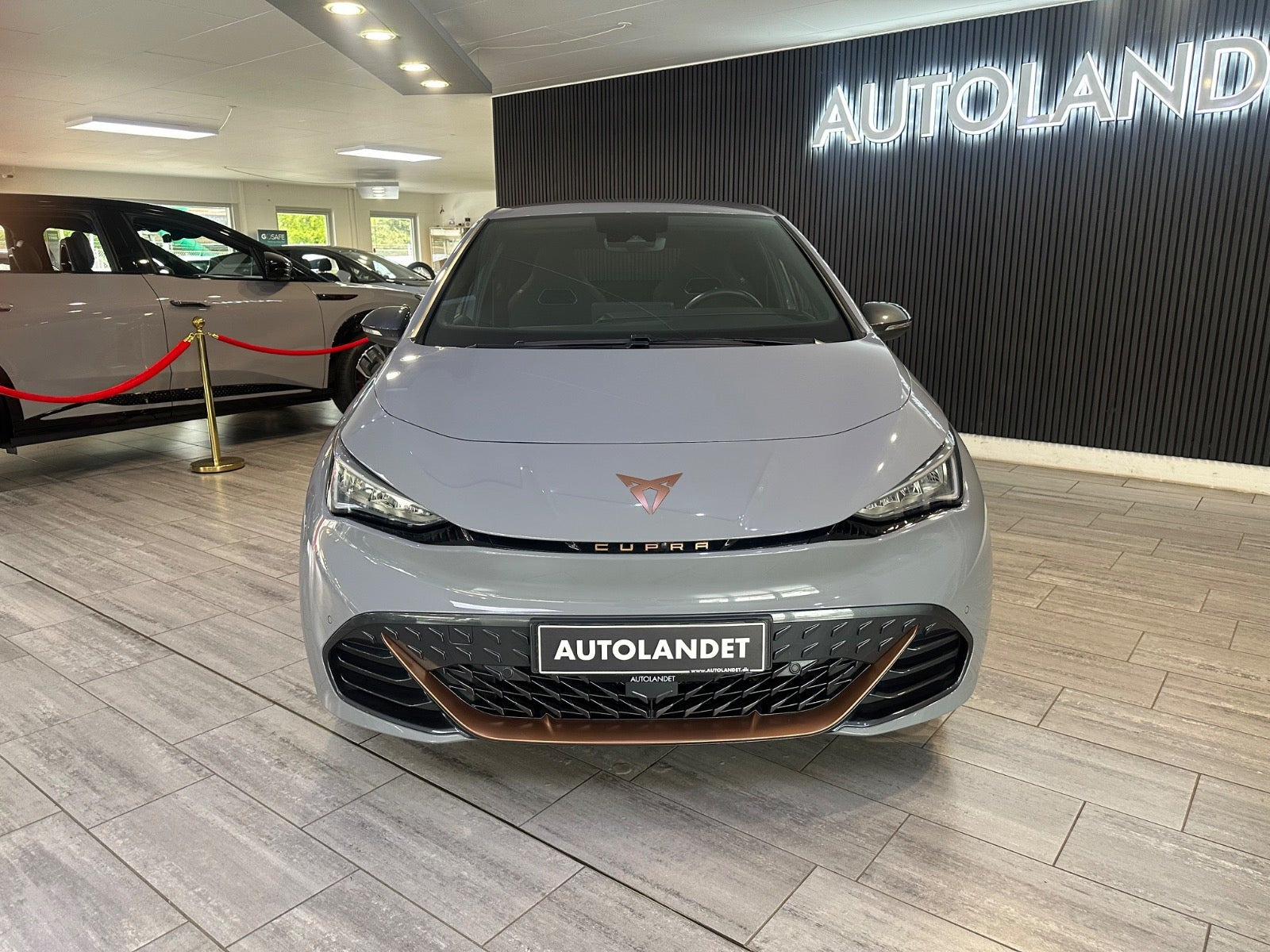 Grå Cupra Born fra 2023