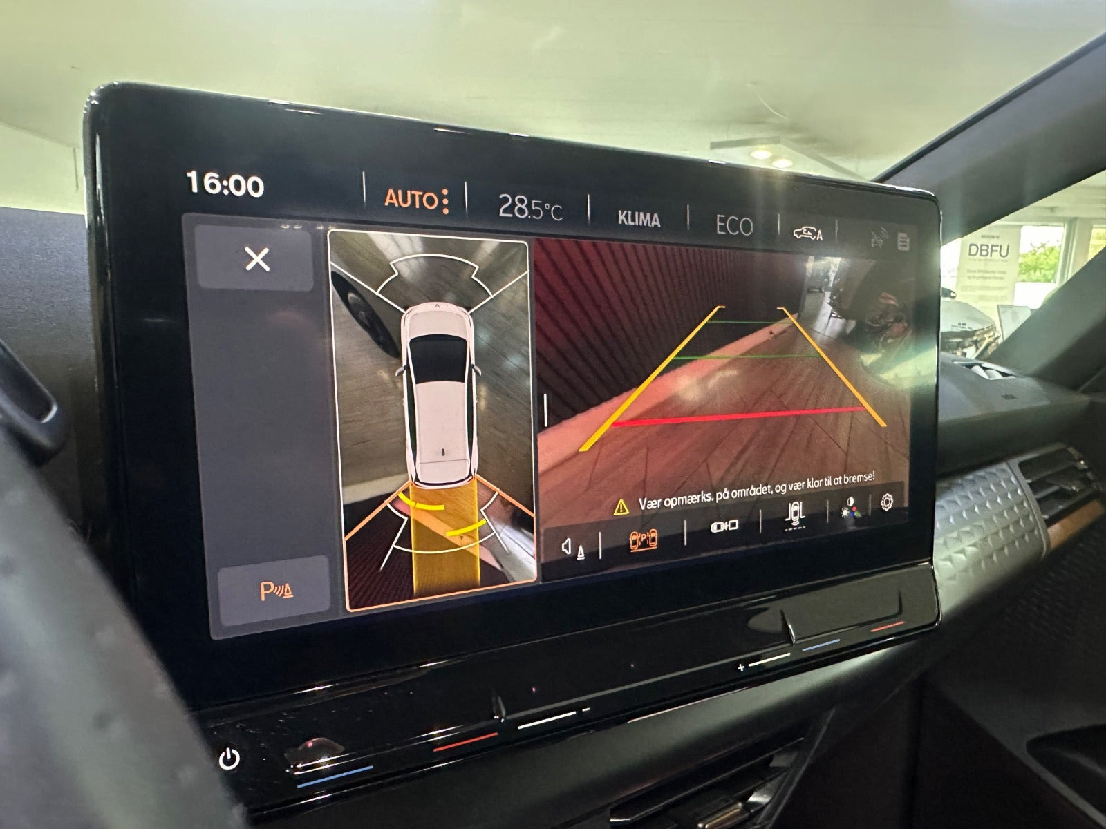 Grå Cupra Born fra 2023