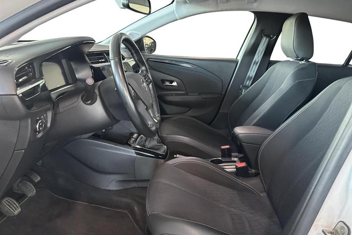 Hvid Opel Corsa fra 2021