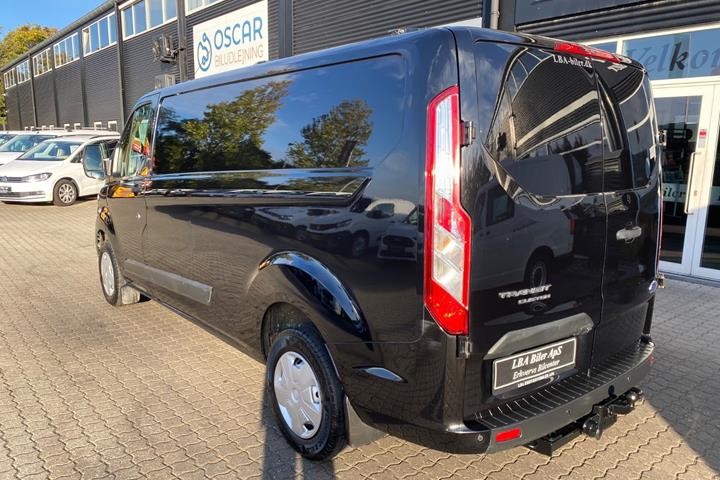 Sort Ford Transit Custom 300 L2 fra 2022