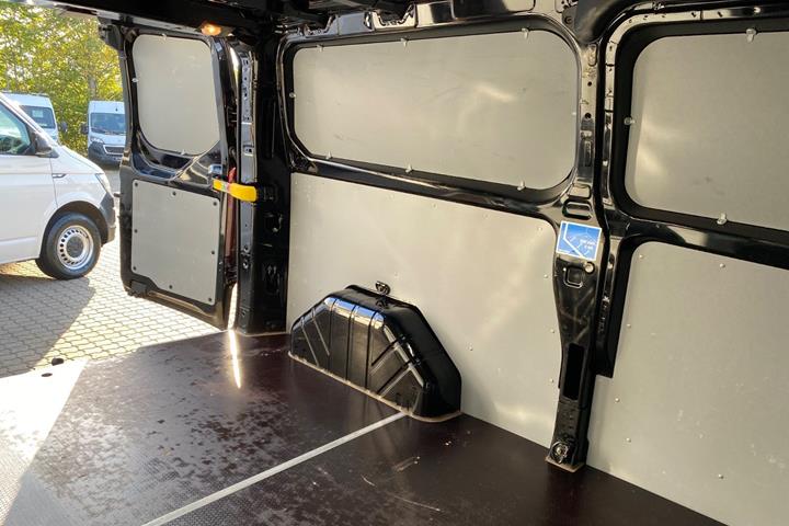 Sort Ford Transit Custom 300 L2 fra 2022