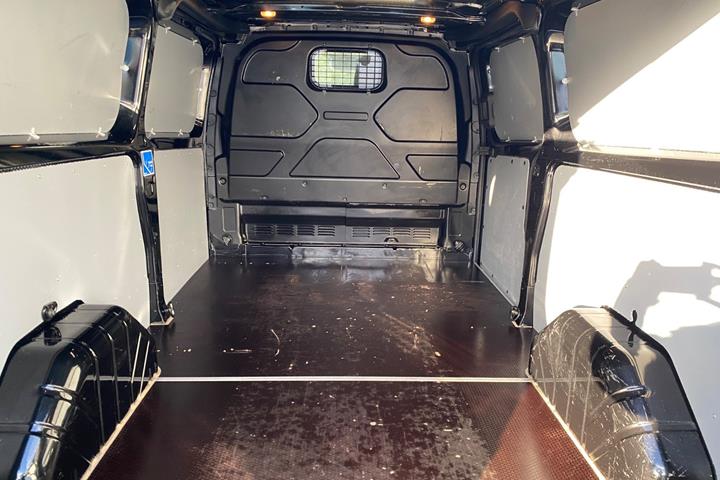 Sort Ford Transit Custom 300 L2 fra 2022