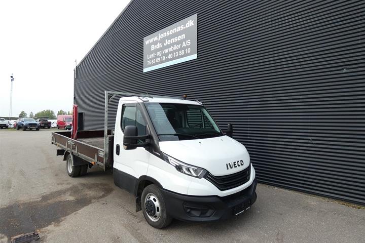Hvid Iveco Daily fra 2023