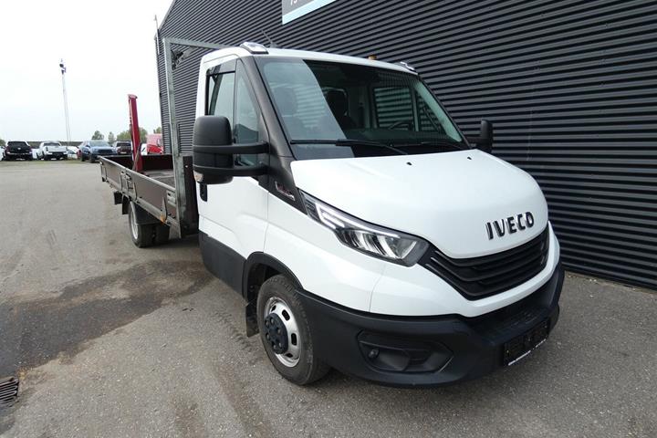 Hvid Iveco Daily fra 2023
