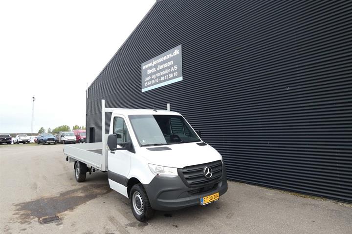 Hvid Mercedes Sprinter 317 fra 2026