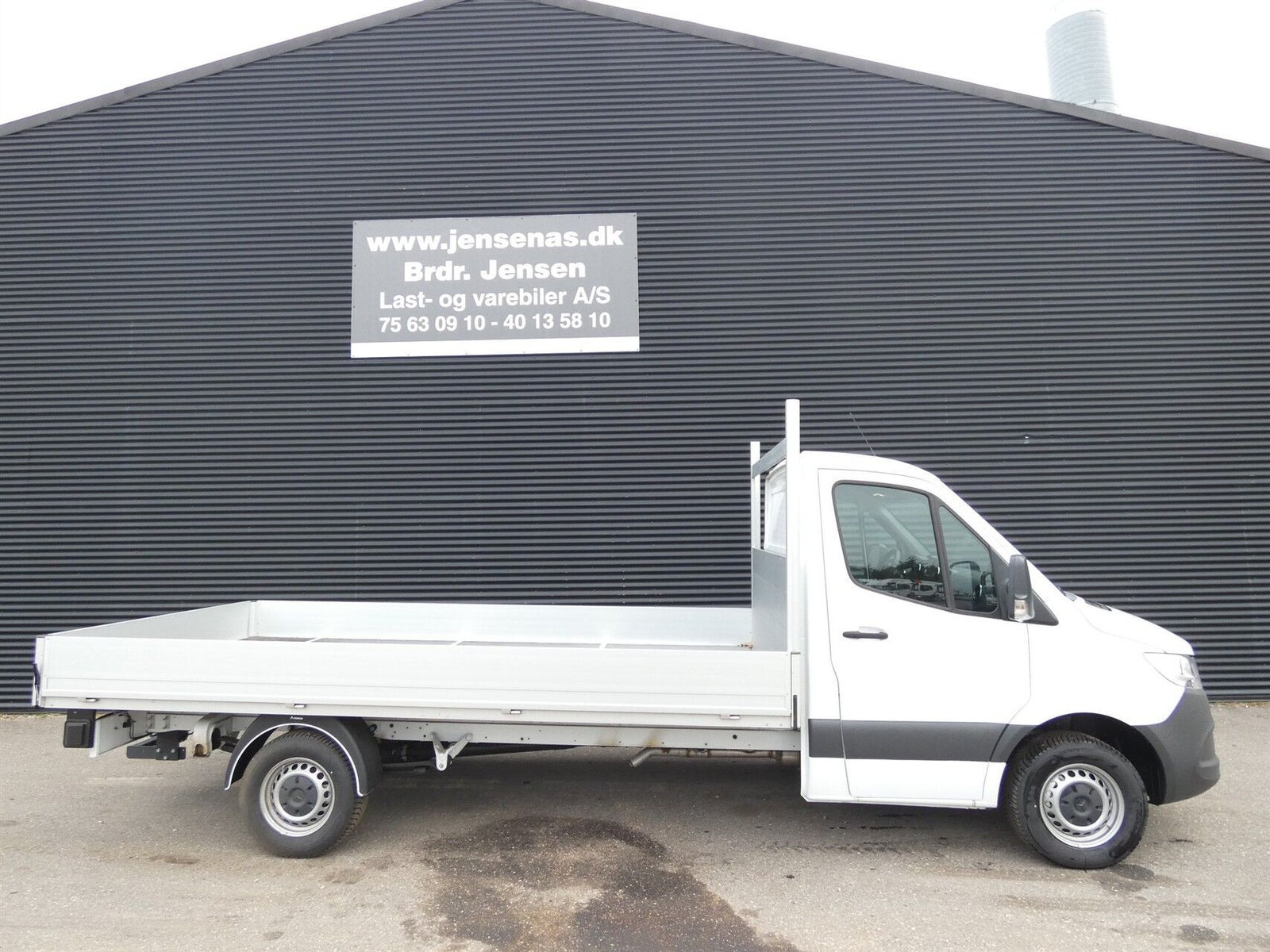 Hvid Mercedes Sprinter 317 fra 2026