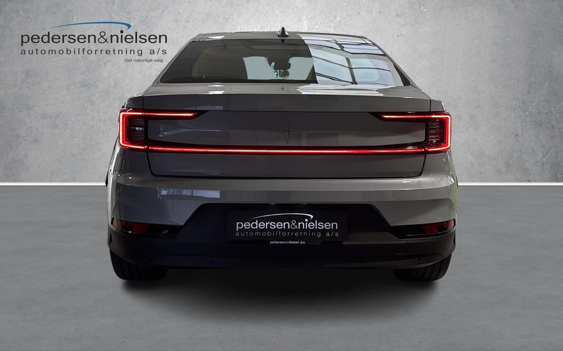 Grå Polestar 2 fra 2025