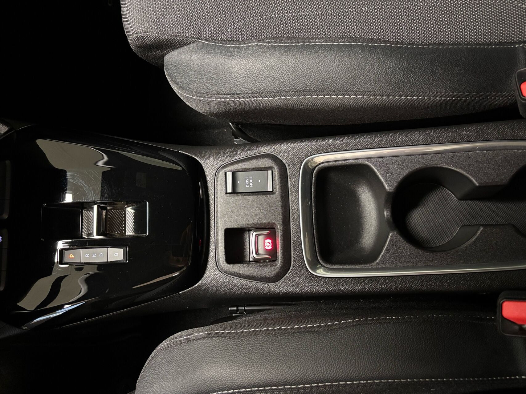 Sort Opel Corsa-e fra 2024