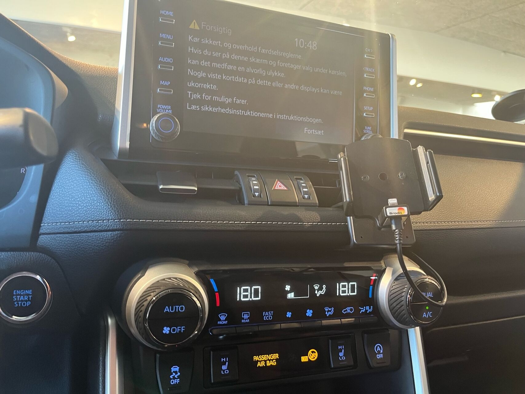 Sort Toyota RAV4 fra 2019