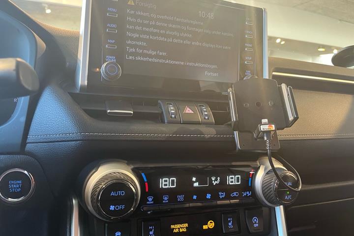 Sort Toyota RAV4 fra 2019