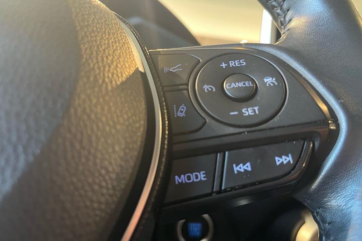 Sort Toyota RAV4 fra 2019