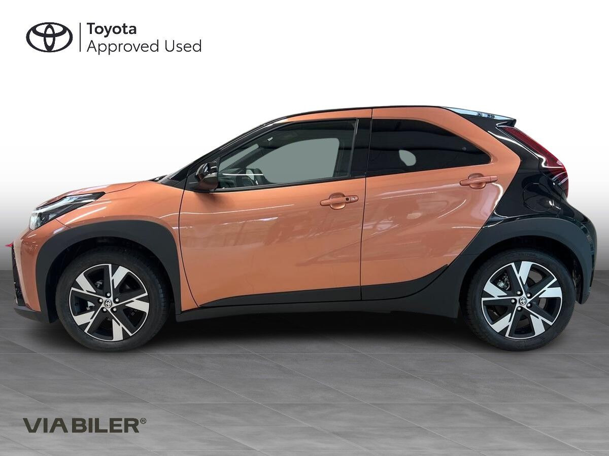 Sort Toyota Aygo X fra 2026