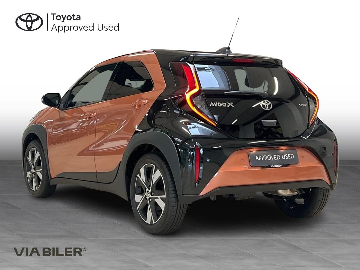 Sort Toyota Aygo X fra 2026