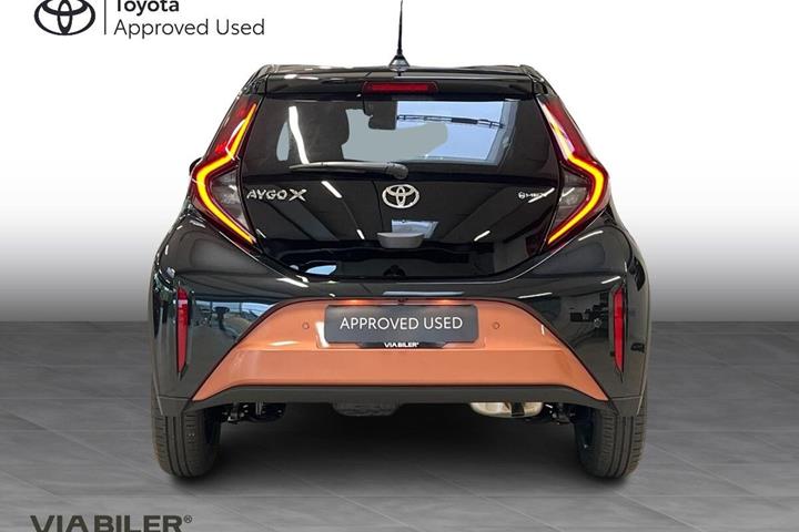 Sort Toyota Aygo X fra 2026