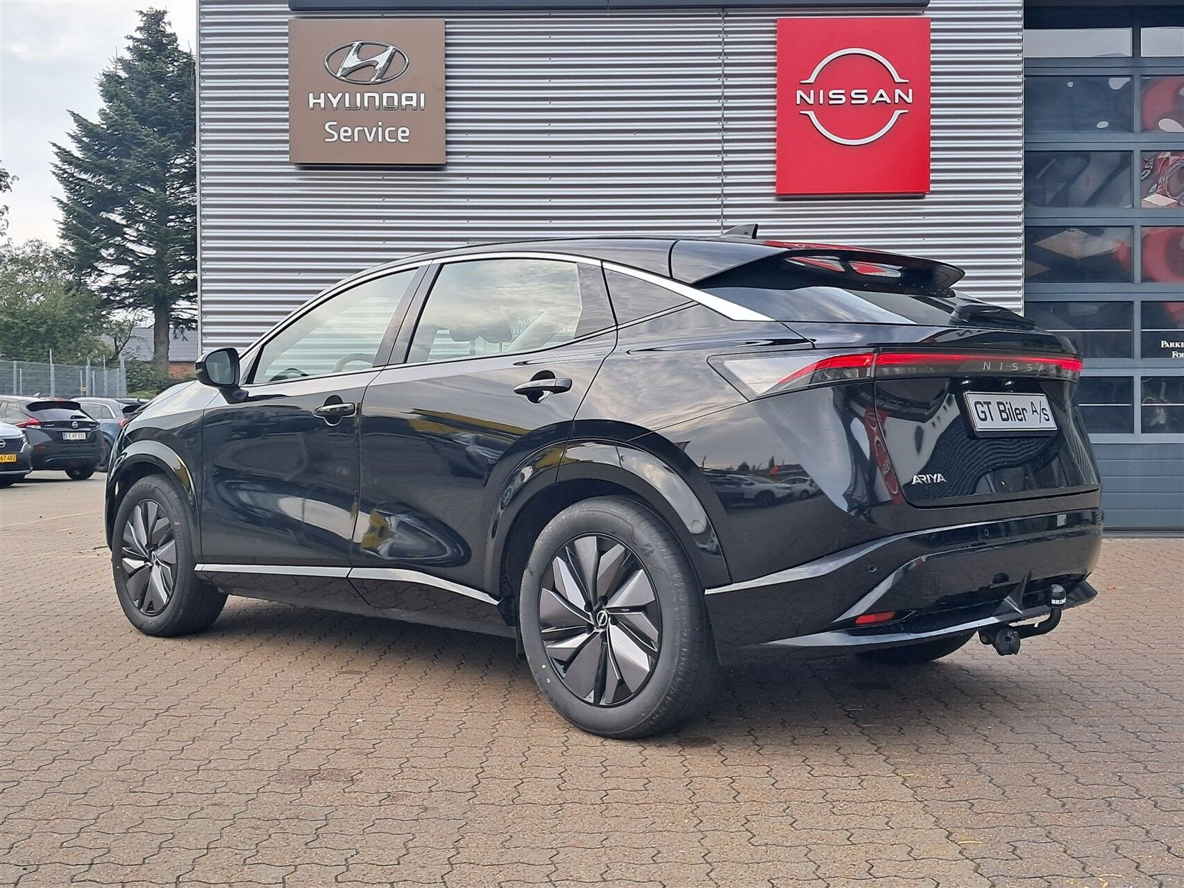 Sort Nissan Ariya fra 2025