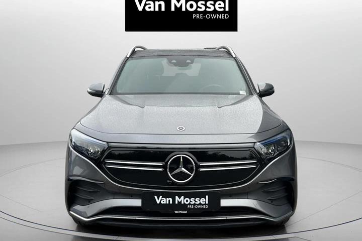 Grå Mercedes EQB350 fra 2022