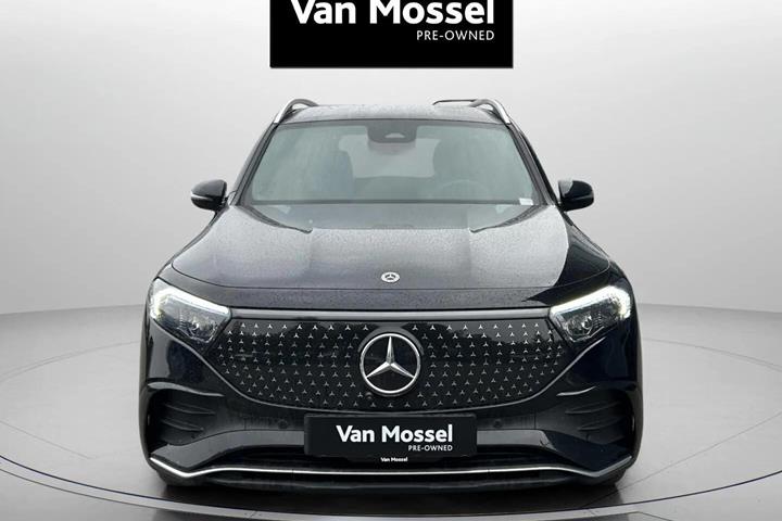 Sort Mercedes EQB250+ fra 2025