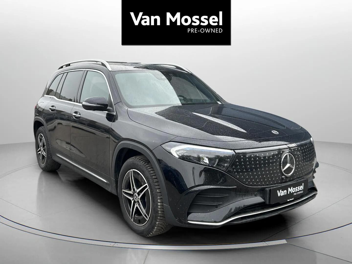 Sort Mercedes EQB250+ fra 2025