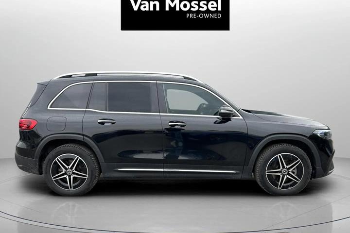 Sort Mercedes EQB250+ fra 2025
