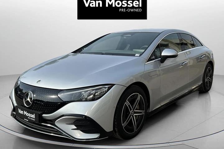 Sølv Mercedes EQE350 fra 2024