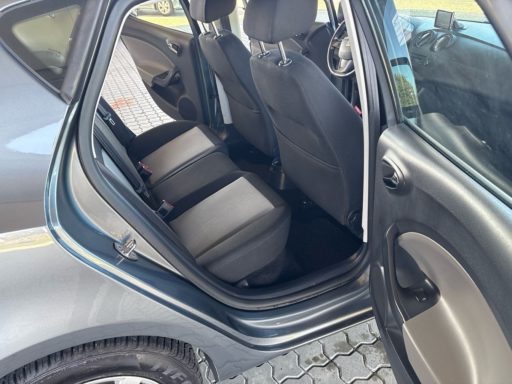 Grå Seat Ibiza fra 2015