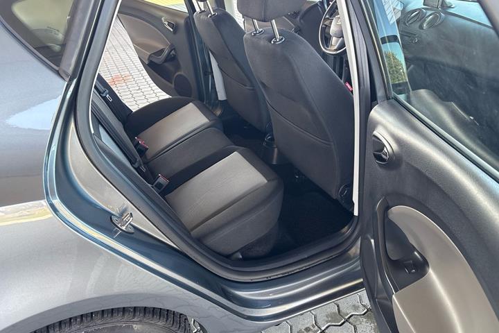Grå Seat Ibiza fra 2015