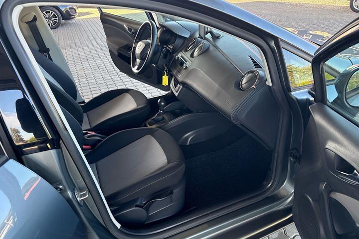 Grå Seat Ibiza fra 2015
