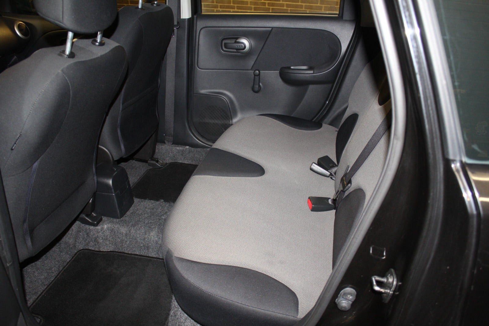 Sort Nissan Note fra 2011
