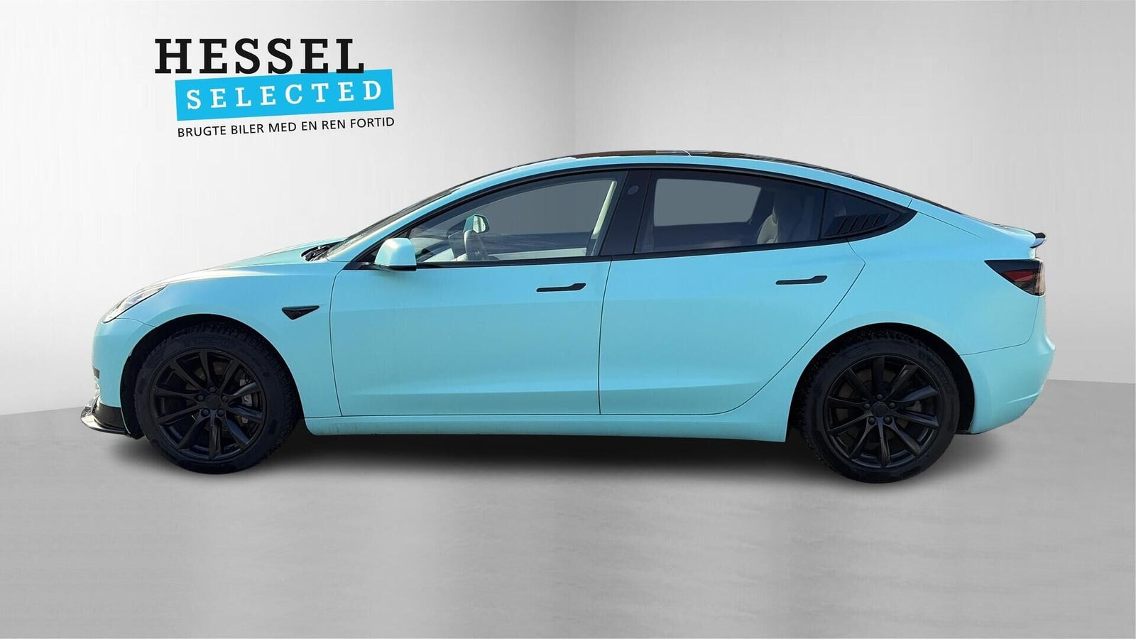 Hvid Tesla Model 3 fra 2021