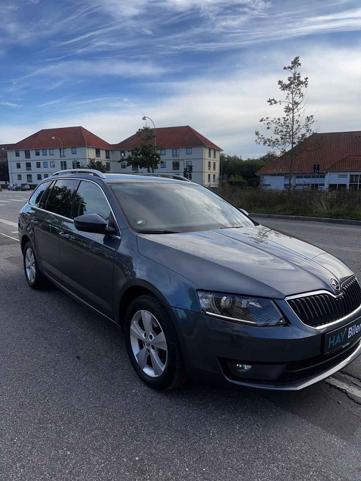 Grå Skoda Octavia fra 2017