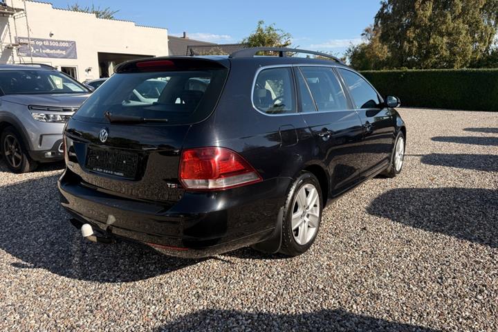 Sort VW Golf VI fra 2011