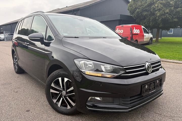 Sort VW Touran fra 2019