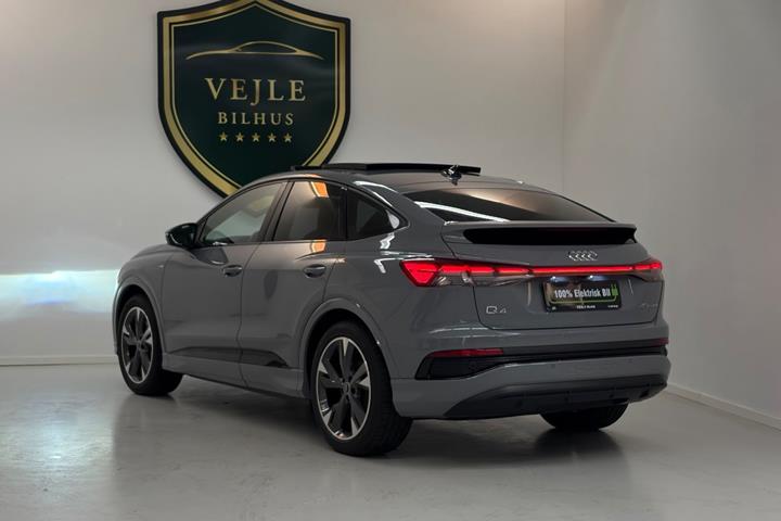 Grøn Audi Q4 e-tron fra 2022
