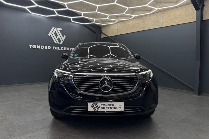 Sort Mercedes EQC400 fra 2023