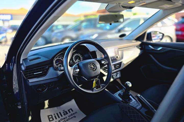 Blå Skoda Kamiq fra 2021